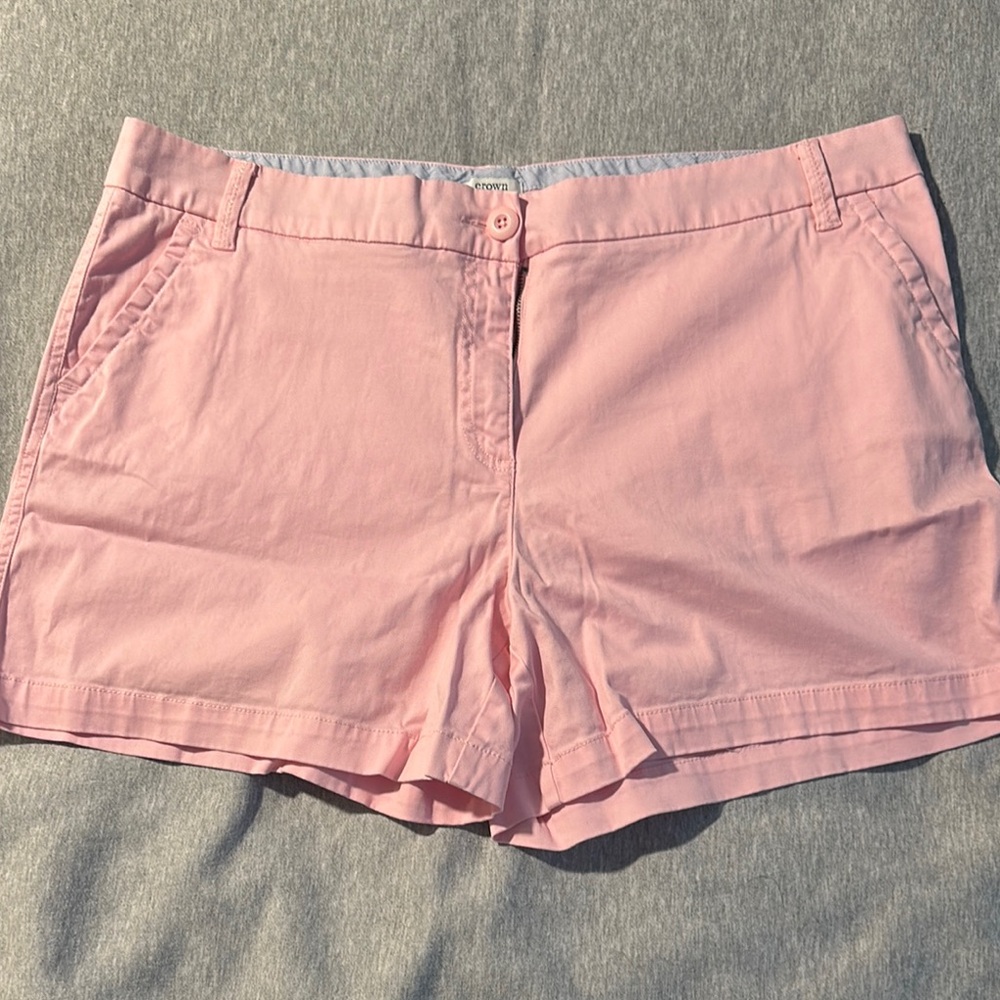 Crown & Ivy Pink Bermuda Shorts Classic Summer Style